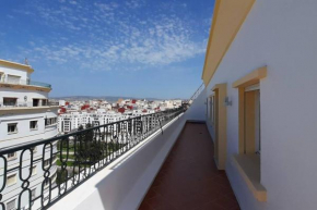 Superbe géant appartement en résidence très calme avec une grande terrasse ouverte